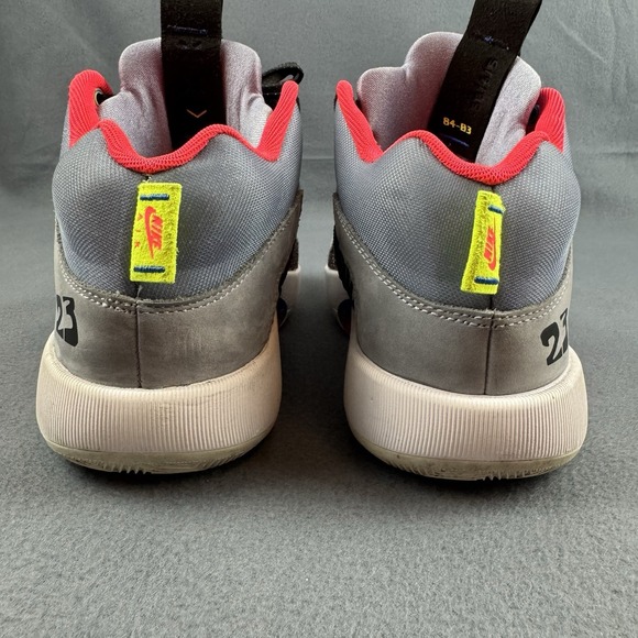 nike air jordan center of gravity